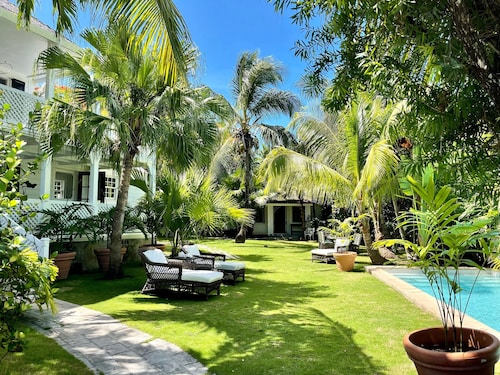 Hibiscus Hill Kings Treat - Ultimate Island Style House W/pool 3 Bedroom Home