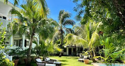 Hibiscus Hill Kings Treat - Ultimate Island Style House W/pool 3 Bedroom Home