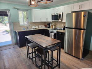 Apartment, 1 Bedroom | Private kitchen