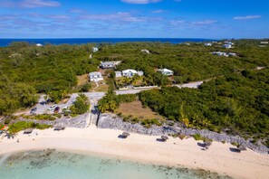 House, 3 Bedrooms | Beach