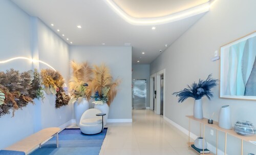 2BR Apt w/ BBQ & View 550m From Beach - Omc1303