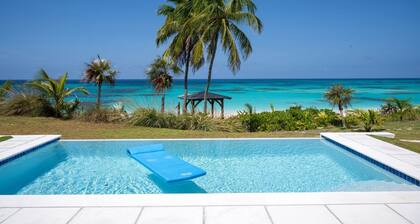 Cricket Beach House-luxurious Beachfront House 5 Bedroom Home