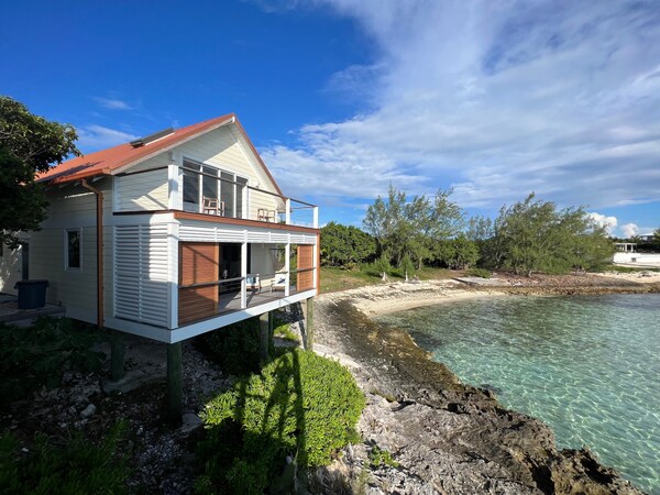 Touch Of Class Cottage - A Caribbean Beachfront Cottage 2 Bedroom Cottage - Eleuthera