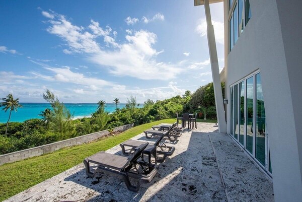 Sky Beach Club Split - Contemporary Beach Villa In Boutique Club 4 Bedroom Villa - Eleuthera