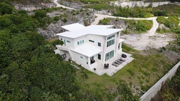 Villa, 4 Bedrooms | Exterior