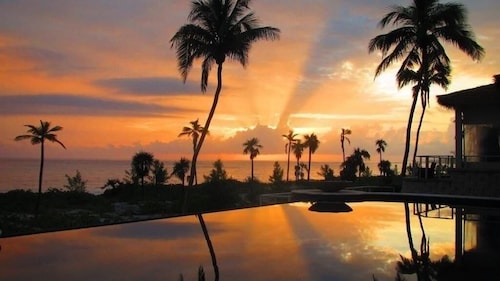 Sky Beach Club Split · Contemporary Beach Villa In Boutique Club 4 Bedroom Villa