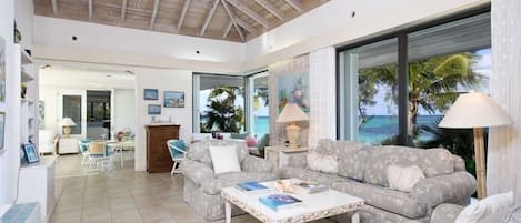 Nhà, 3 phòng ngủ | Khu phòng khách | Smart TV