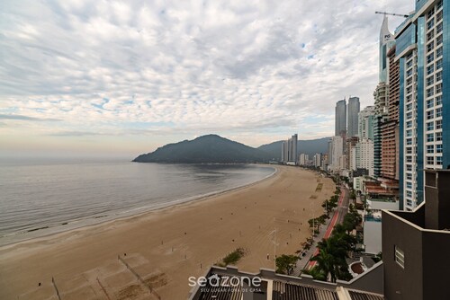 2BR Seafront apt W/garage in BC Nvi501