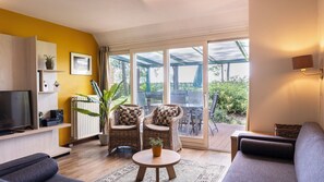Living area - Luxury bungalow for 4 persons (Diessen-Baarschot)