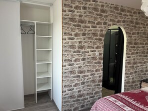 2 bedrooms, WiFi, bed sheets - Bed and breakfast for 2 people (Saint-Claude)