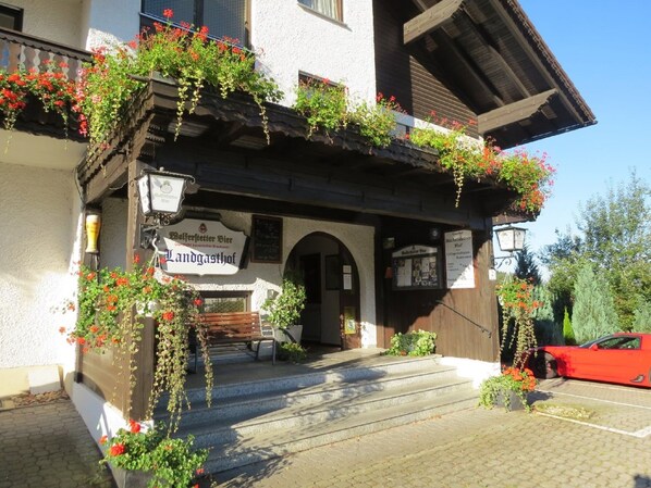 Façade de l’hébergement