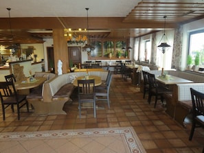 Free daily buffet breakfast