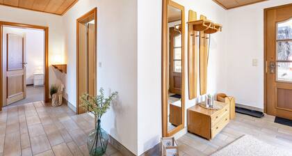 Apartment 'Tannenberg' mit gemeinsamer Terrasse, privatem Garten und WLAN