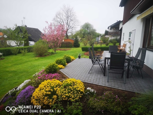 Appartement 'Tannenberg' avec terrasse partagée, jardin privé et Wi-Fi