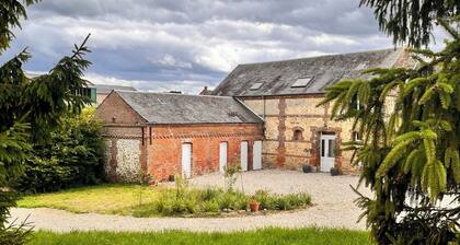 4-bedroom apartment in the countryside between Beauvais (25kms) and Rouen (50kms)