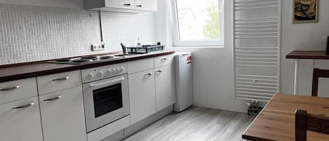 Oven, stovetop
