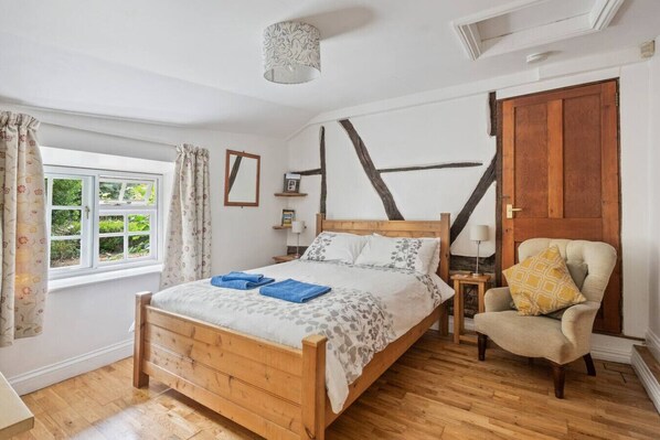 1 slaapkamer, een bureau, gratis wifi, beddengoed