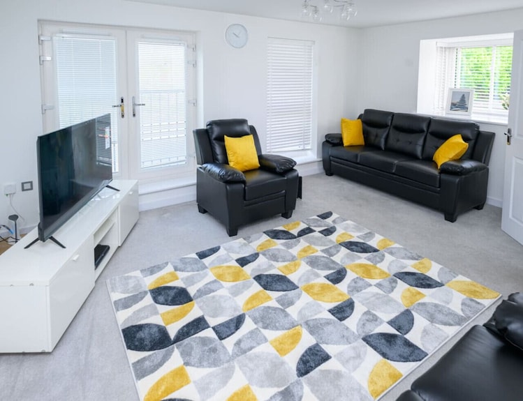 Luxury 5-bedroom Home Near Chatham Dockyard & River Walks - 查塔姆