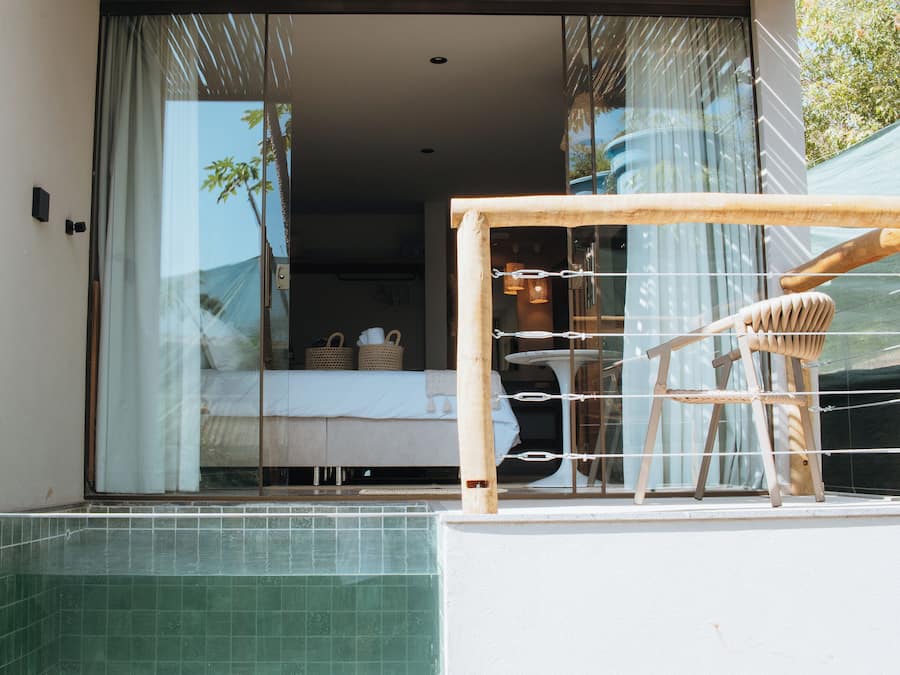 Minibar, in-room safe, laptop workspace, blackout curtains