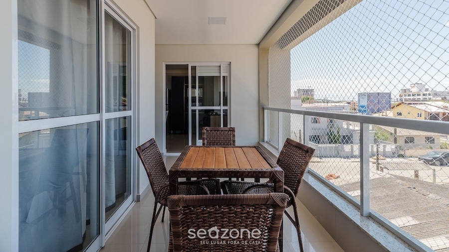 OBP - Condominium With Pool 600m From the Beach