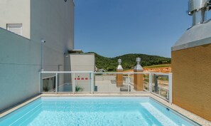 Basic Apartment | Pool