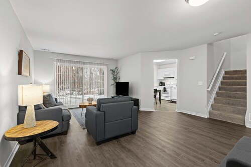 Corp/Bus Townhome near DT AH