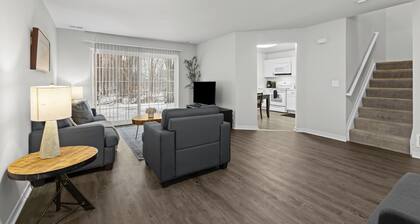 Corp/Bus Townhome near DT AH