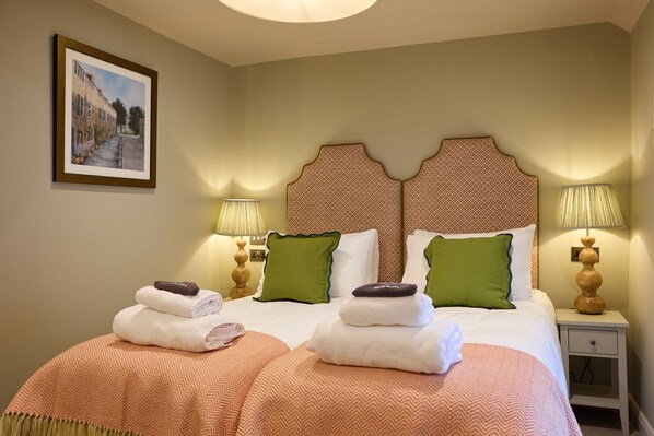 2 bedrooms, individually decorated, individually furnished, free WiFi