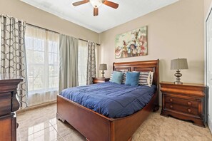 6 soverom, strykejern/-brett, reiseseng for barn og wi-fi