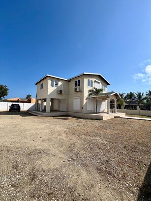 House | 3 bedrooms - Palm Beach Villa Aruba - Great Location (Noord)