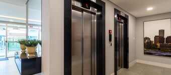 Apt w/ Swimming Pool Well Located Blumenau Neb0103