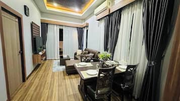 Villa, 2 Bedrooms, Private Pool | Dining room