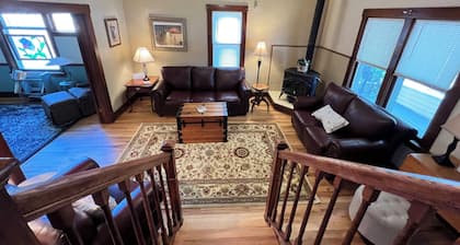 Glenrock Cottage - charming 4-bedroom house in Glenrock WY