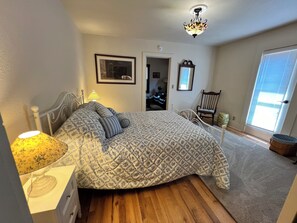 4 bedrooms, free WiFi, bed sheets, wheelchair access