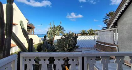 Mermaid Cove - 2-bedroom apartment 50m from the beach