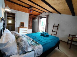 2 bedrooms, free WiFi, bed sheets - Mermaid Cove - 2-bedroom apartment 50m from the beach (Blue Bay)