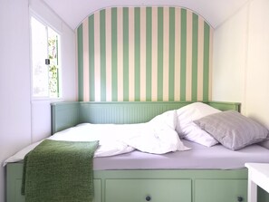 1 chambre, fer et planche à repasser, Wi-Fi, literie fournie