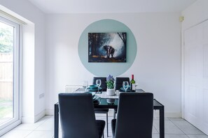 Dining - Spacious 4BR Home with WiFi & Parking • 10 Mins to City Centre (Greater Manchester)