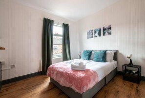 4 chambres, bureau, fer et planche à repasser, Wi-Fi gratuit