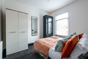 3 chambres, bureau, fer et planche à repasser, Wi-Fi gratuit