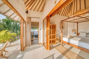 8 Schlafzimmer, Schreibtisch, Bügeleisen/Bügelbrett, WLAN