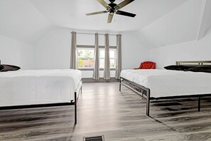 4 bedrooms, travel crib, WiFi, bed sheets