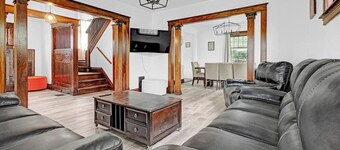 Spacious 4BR, 1BA near the Falls