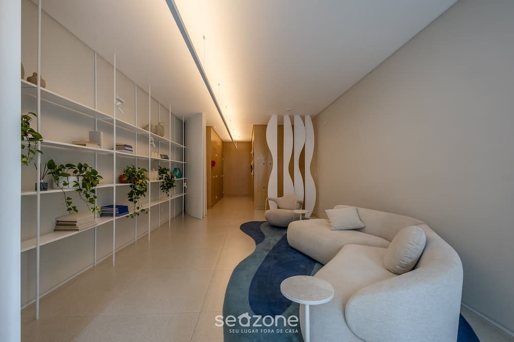 2BR Apt w/ Balcony Near the sea Mts1503
