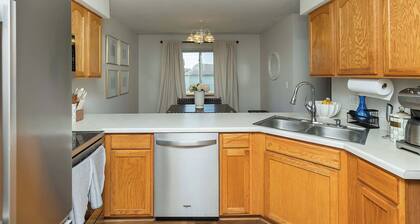 Spacious 4-Bed/2.5 BA Modern Home