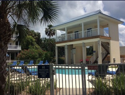 Sunsets, Canal Front, FISH, FISH, FISH!  Suwannee Cove - Unit 207, Boat Slip 23