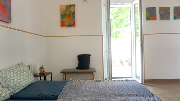 1 bedroom, free WiFi, bed sheets