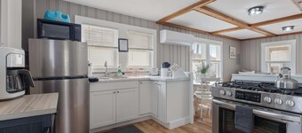 The Sand Bar - Heart of Hampton Beach!