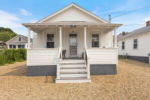 Exterior detail - The Sand Bar - Heart of Hampton Beach! (Hampton)