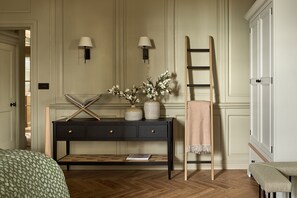 2 habitaciones, decoración personalizada y muebles diferentes
